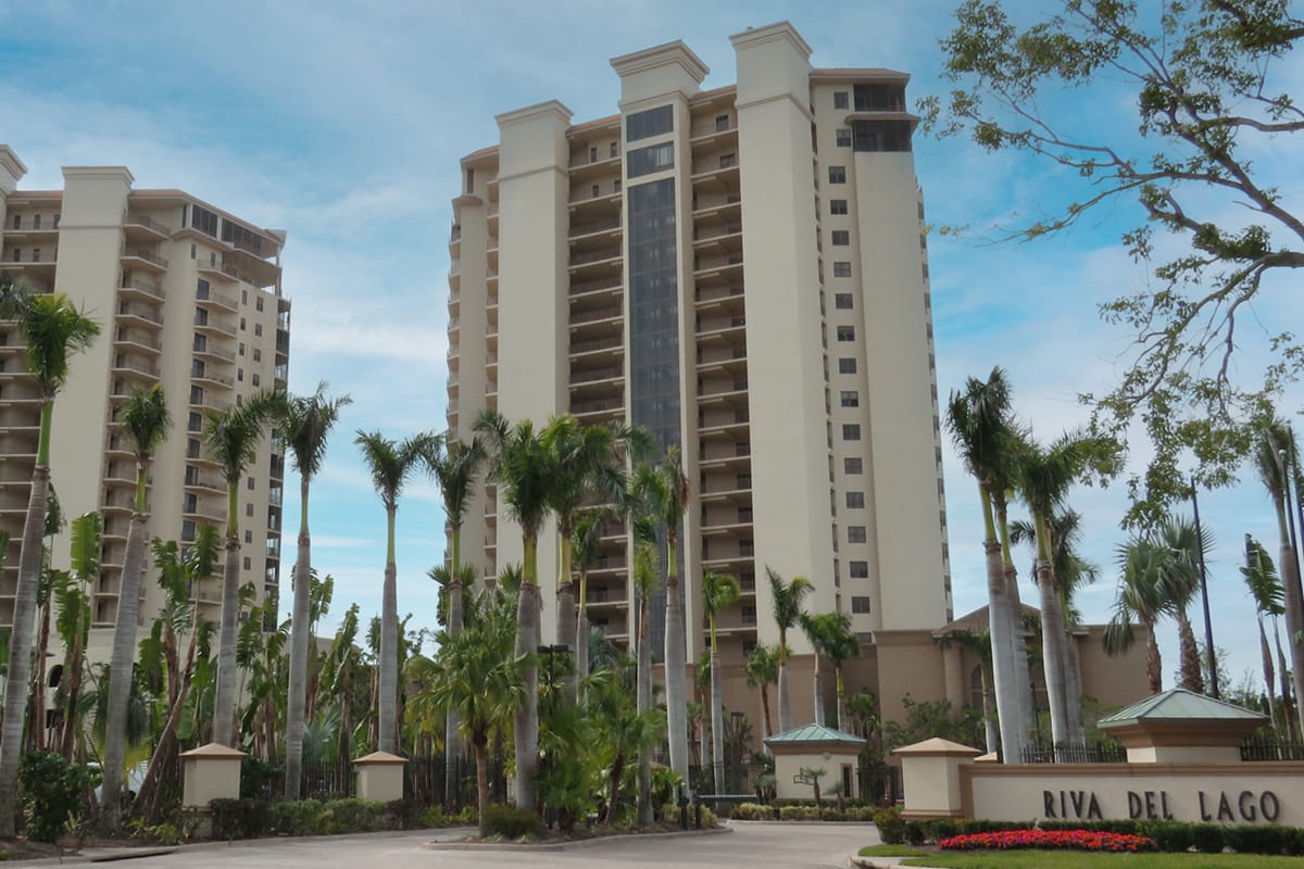 Riva Del Lago High-rise at Fort Meyers, Florida